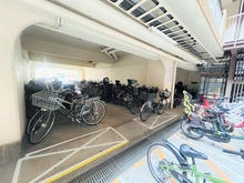 【大阪府/吹田市江坂町】江坂ハイデンス 駐輪場