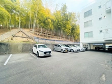 【大阪府/吹田市千里山竹園】千里山さつきヴィラ 駐車場