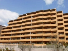 【大阪府/吹田市山田西】ユニーブル高野台北 外観