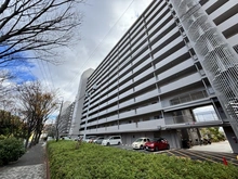 【大阪府/吹田市樫切山】日興千里台スカイタウンD館 外観