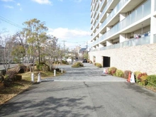 【大阪府/吹田市尺谷】アークレジデンス吹田千里丘 敷地内