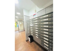 【大阪府/吹田市江坂町】ユニライフ江坂II メールBOX