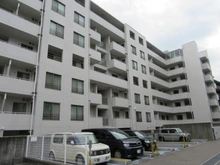 【大阪府/吹田市古江台】ルネブラン・クール北千里古江台 駐車場