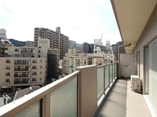 【兵庫県/宝塚市湯本町】メルヘン宝塚 バルコニー