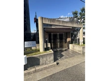 【兵庫県/宝塚市仁川北】仁川北プレゾン エントランス：大規模修繕中