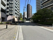 【兵庫県/宝塚市栄町】パークスクエア宝塚フォレストタワー 前面道路