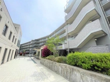 【兵庫県/西宮市甲陽園東山町】エスリード西宮甲陽園　 III番館ヒルズ 敷地内