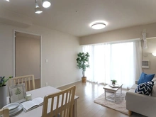 【兵庫県/西宮市枝川町】ルネ西宮甲子園 LDK：※家具、調度品は含まれません。