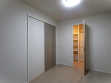 【兵庫県/西宮市枝川町】ルネ西宮甲子園 洋室