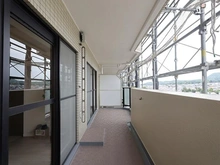 【兵庫県/宝塚市逆瀬川】シティライフ逆瀬川 1 バルコニー：大規模修繕中