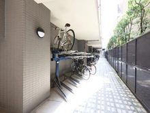 【兵庫県/宝塚市梅野町】グランプレイズ宝塚南口 駐輪場