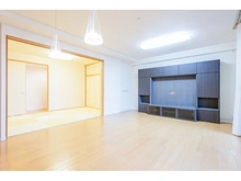 【兵庫県/宝塚市山手台東】ジオグランデ宝塚山手台 センターコート リビング・ダイニング