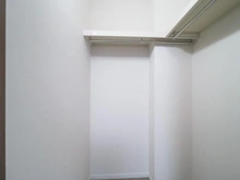 【神奈川県/横浜市青葉区千草台】ガーデンハイツ藤が丘 収納：ウォークインクローゼット