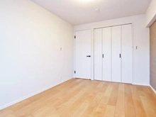 【神奈川県/横浜市旭区若葉台】若葉台団地 2-17号棟 洋室：約6.8帖