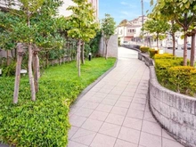 【神奈川県/横浜市都筑区佐江戸町】クオス横浜鴨居レジデンシャルステージ アプローチ