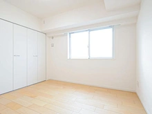 【神奈川県/川崎市宮前区南平台】ラヴィドール宮前平 洋室