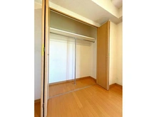 【神奈川県/横浜市緑区三保町】リブゼ横浜ブライトスクエア クローゼット：洋室約5.1帖