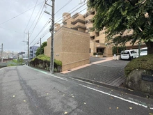 【神奈川県/横浜市青葉区榎が丘】サンマンション青葉台ガーデン 前面道路