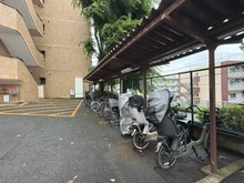 【神奈川県/横浜市青葉区榎が丘】サンマンション青葉台ガーデン 駐輪場