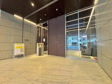 【神奈川県/横浜市神奈川区鶴屋町】THE YOKOHAMA FRONT TOWER エントランス