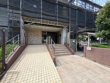【神奈川県/横浜市都筑区荏田南】フィスナレジデンスセンター南 エントランス
