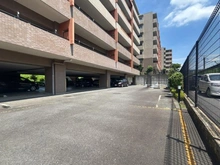 【神奈川県/横浜市緑区白山】クレストフォルム横浜鴨居弐番館 駐車場