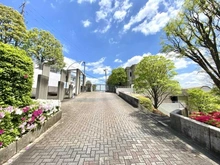 【神奈川県/横浜市青葉区松風台】グランフォルム青葉台 IV棟 敷地内