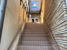 【東京都/新宿区西新宿】新宿ニューハウジング アプローチ