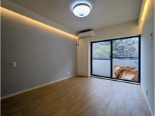 【東京都/文京区大塚】ロイヤルコート茗荷谷 洋室