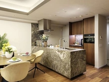 【東京都/渋谷区神宮前】プラウド神宮前 リビング・ダイニング：※家具・調度品等は販売価格に含まれておりません