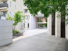 【東京都/港区赤坂】ミッドガーデン赤坂氷川 アプローチ