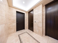 【東京都/千代田区六番町】ブランズ六番町 共用部：エレベーターホール