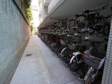 【東京都/千代田区一番町】レグノ・グランデ一番町タワー 駐輪場