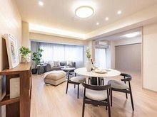 【東京都/千代田区九段南】マートルコート麹町 LDK：（右）洋室