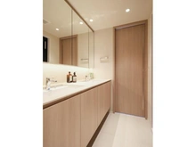 【東京都/港区赤坂】ヴェーゼント赤坂新坂 洗面所