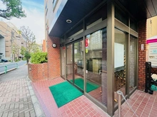 【東京都/千代田区三番町】コーポ麹町 エントランス