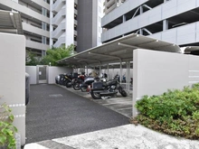 【千葉県/市川市島尻】クレストシティタワーズ浦安 ガーデンタワー棟 バイク置き場