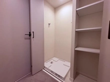 【東京都/杉並区浜田山】パークコート浜田山ウエストコート 収納：奥：洗濯機置場