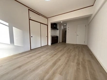 【東京都/港区芝浦】田町ダイヤハイツ 洋室：（奥）ダイニングキッチン