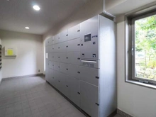 【千葉県/松戸市三ケ月】新松戸ガーデニア 宅配BOX