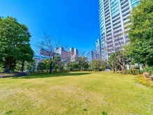 【東京都/港区東新橋】東京ツインパークス ライトウィング  イタリア公園（現地より約5m）
