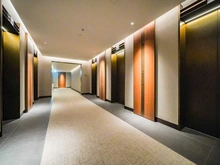 【東京都/港区麻布台】麻布台ヒルズレジデンスB 共用部：エレベーターホール