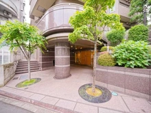 【東京都/品川区上大崎】クレッセント目黒III アプローチ