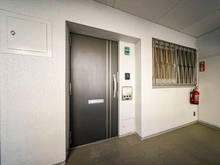 【東京都/品川区上大崎】マンション雅叙苑1号館 玄関