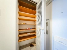 【東京都/品川区上大崎】マンション雅叙苑1号館 玄関