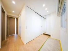 【東京都/品川区上大崎】マンション雅叙苑5号棟 玄関