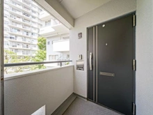 【東京都/品川区上大崎】マンション雅叙苑5号棟 玄関