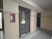 【東京都/目黒区下目黒】メゾン・ド・ヴィレ目黒 共用部：エレベーター