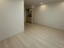 【東京都/杉並区堀ノ内】マンション方南町二葉 洋室
