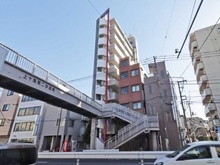 【東京都/北区上十条】ラ・ポール十条 外観：写真中央の建物